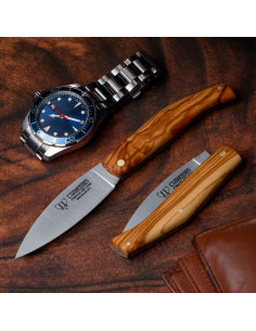 420 steel knife, olive handle, blade 8 cms.