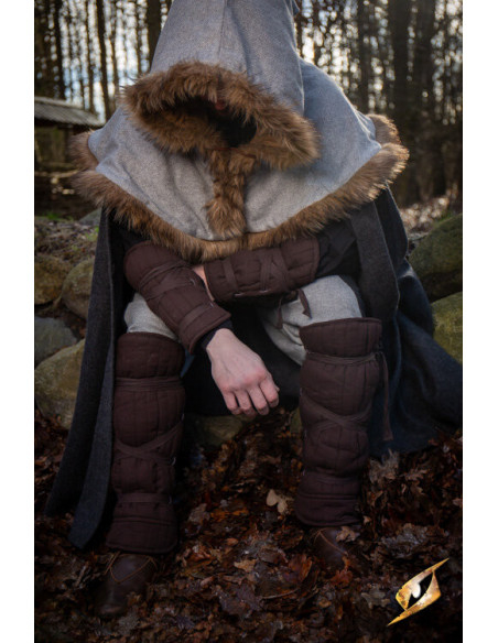 Padded Greaves and Bracelets Set, brown