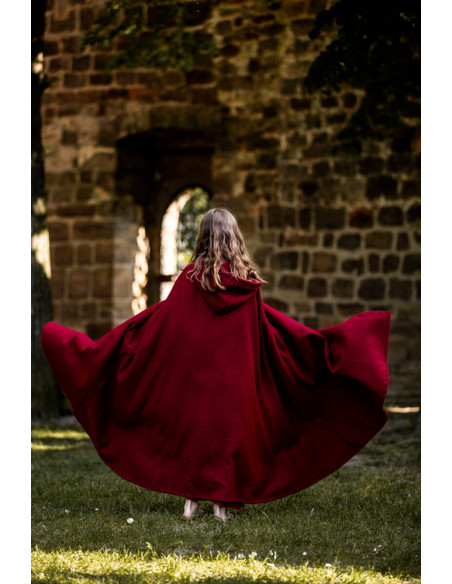Long medieval children's cape model...