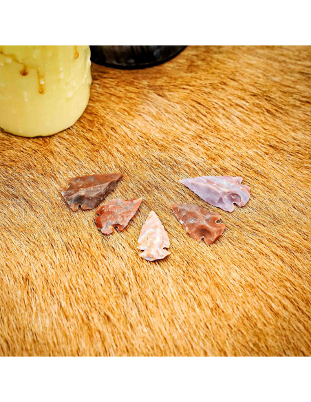 Handmade flint stone arrowhead,... Handmade flint stone arrowhead,...
