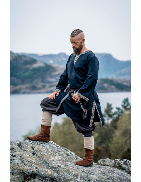 Halvor medieval tunic, black color