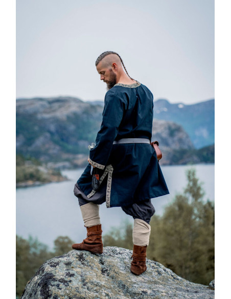 Halvor medieval tunic, black color
