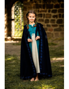 Wool cape for children, with hand embroidery