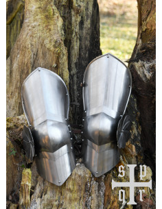Medieval steel knee and upper leg protectors 2