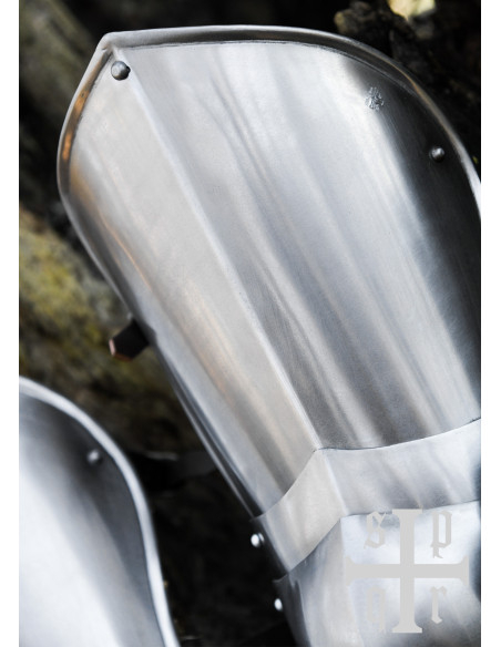 Medieval steel knee and upper leg...