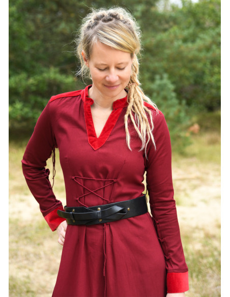 Medieval long dress model Meira, red... Medieval long dress model Meira, red...
