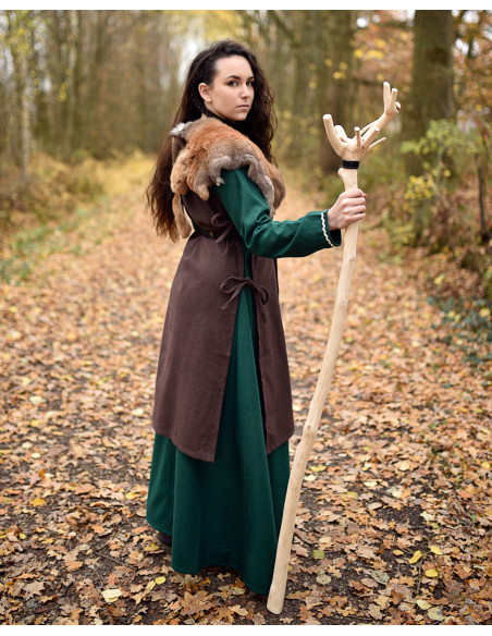 Medieval peasant apron model Ormhild,...