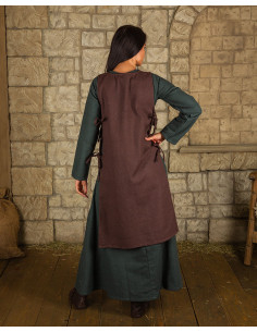 Medieval peasant apron model Ormhild, brown 2
