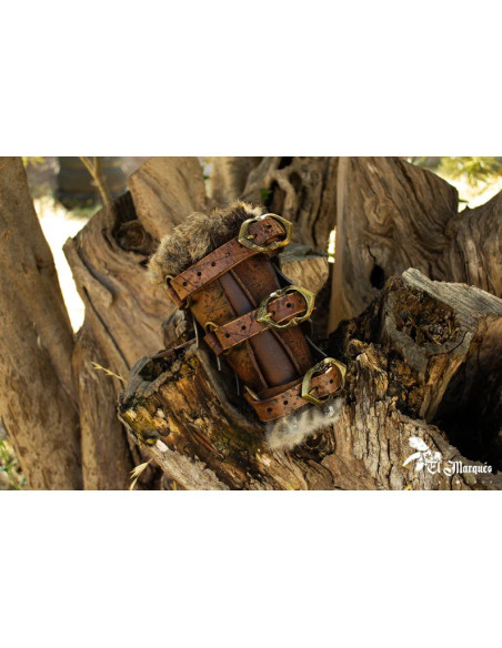 Aged Barbarian Bracers - brown