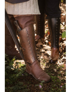 Classic Mercenary Greaves