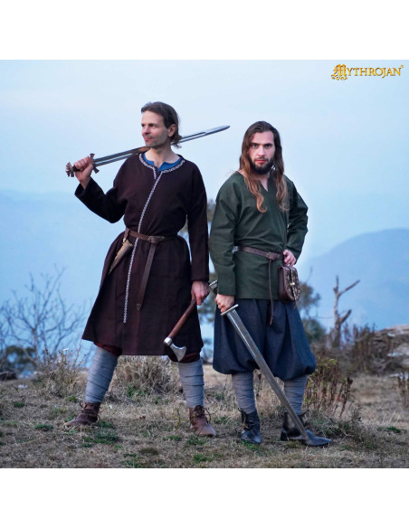 Viking long sleeve tunic model Greenwood