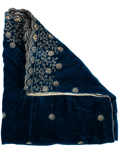 Medieval decorated scarf model...