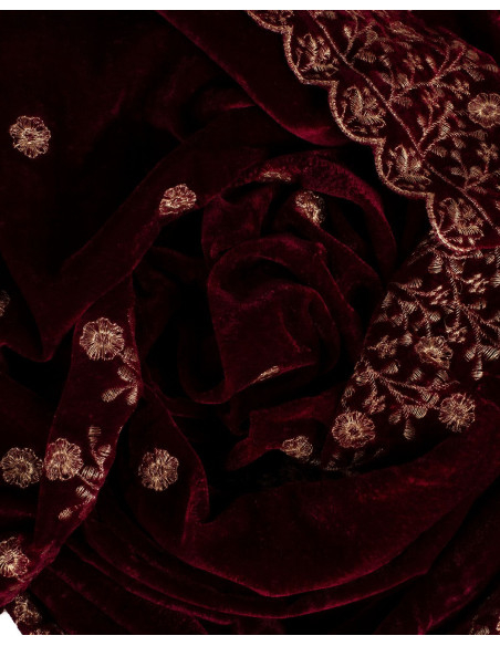 Medieval decorated scarf model...