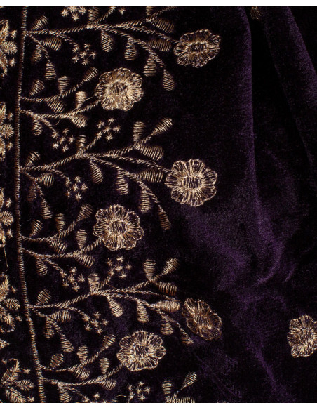 Medieval decorated scarf model...