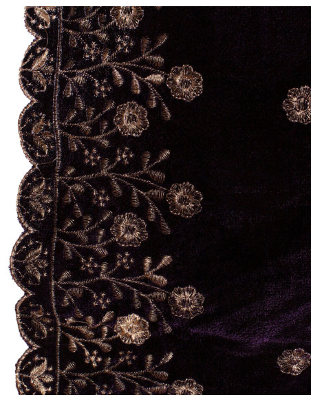 Medieval decorated scarf model...