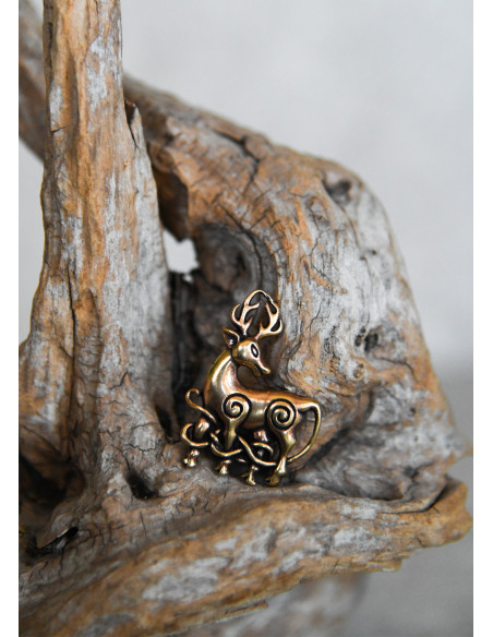 Celtic Deer Pendant in Bronze