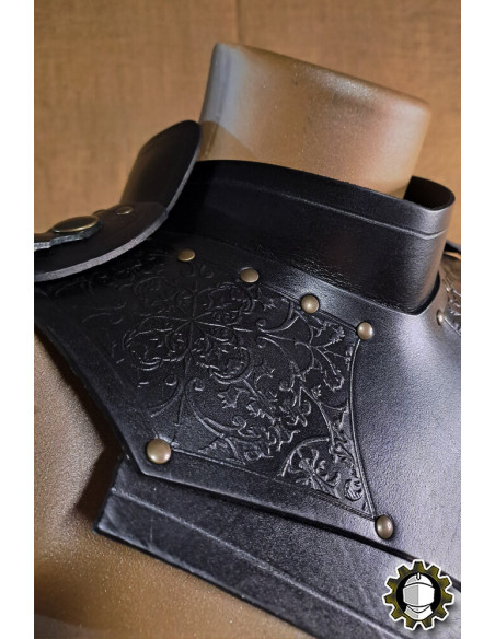 Medieval leather gorget model Senua,...