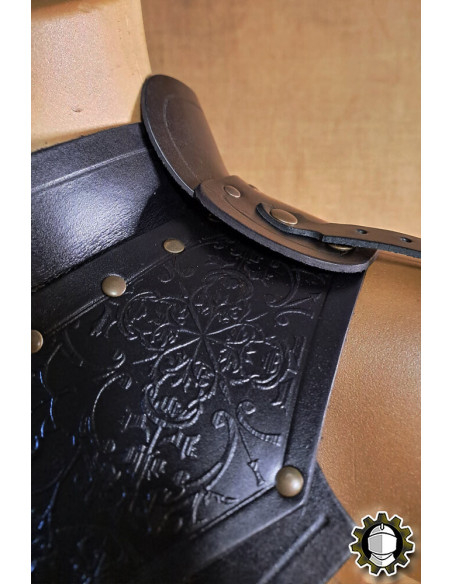 Medieval leather gorget model Senua,...