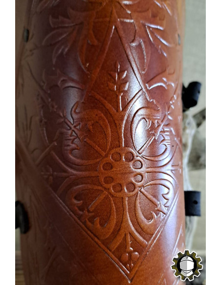 Medieval leather greaves model Senua,...