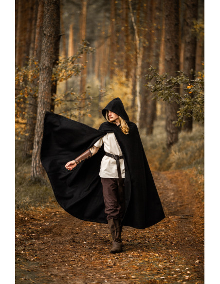 Medieval Thorian Cape in Black Wool