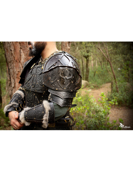 Nordic shoulder pad in leather model...