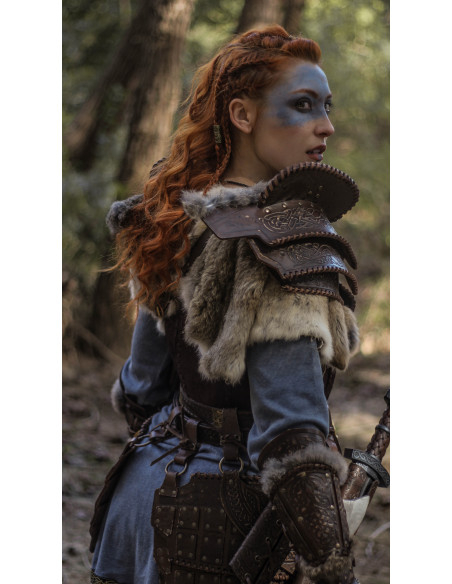 Celtic shoulder pad in leather,...