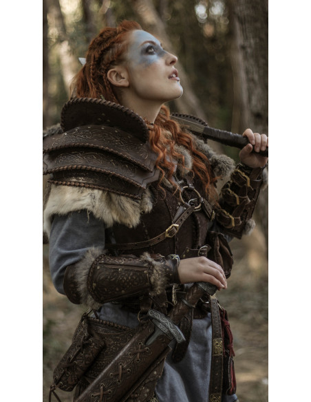 Celtic shoulder pad in leather,...