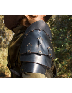 Peregrino model leather shoulder pad