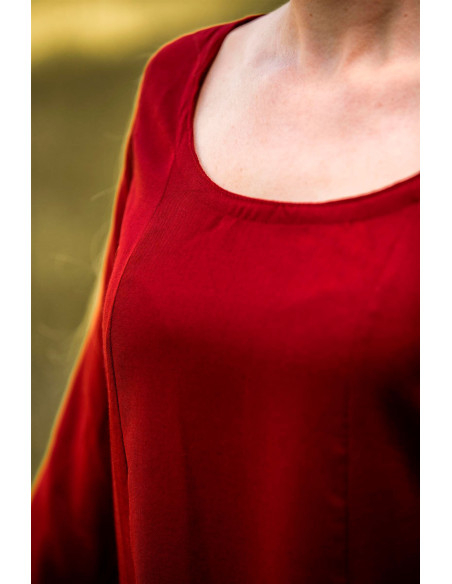 Red tunic long Medieval lady model... Red tunic long Medieval lady model...