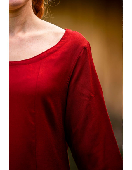 Red tunic long Medieval lady model... Red tunic long Medieval lady model...