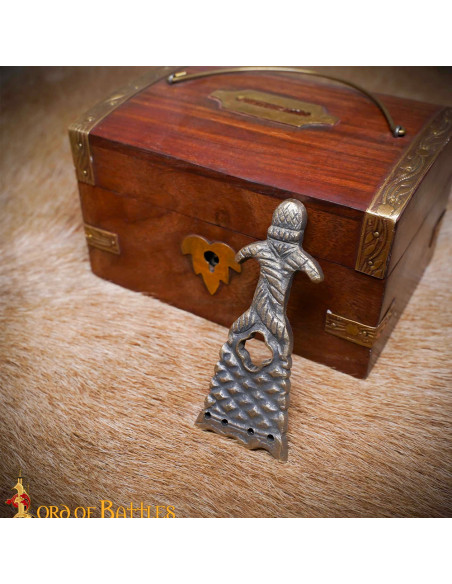 Pack of 5 medieval belt tips brass...