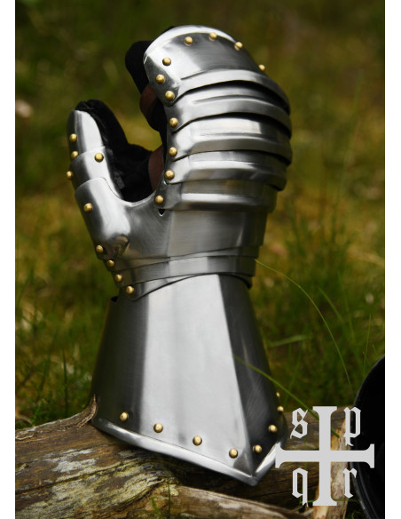 Medieval mitten gauntlets, 15th-16th...