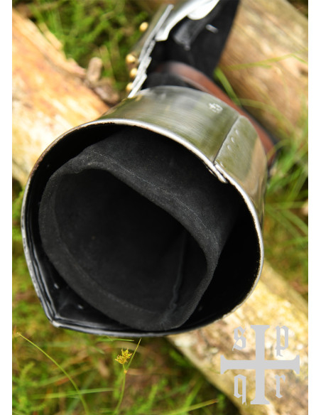 Medieval mitten gauntlets, 15th-16th...