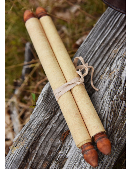 Roman Cap Scroll Holder in Leather