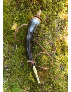 Horn powder flask with brass stopper (approx. 25 cm)