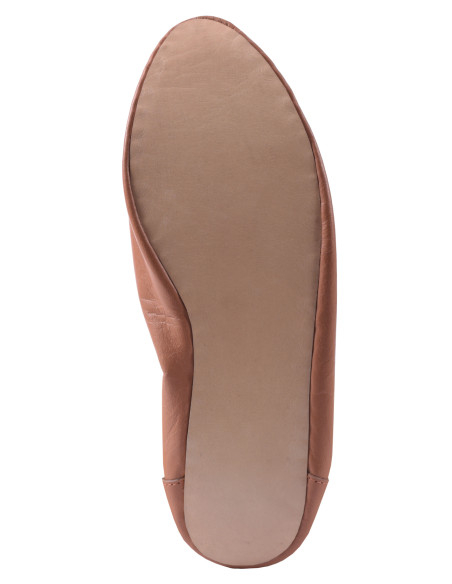 Low medieval shoes with lace closure