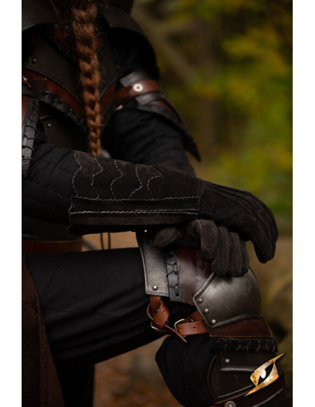Medieval scale gloves in suede, black