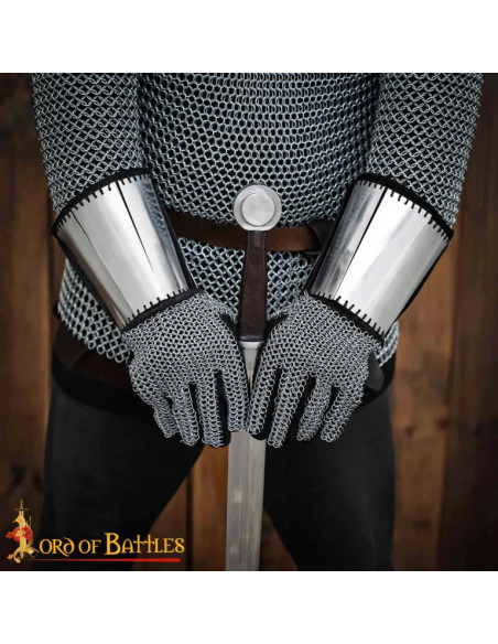 Chainmail gloves from the Late Middle...