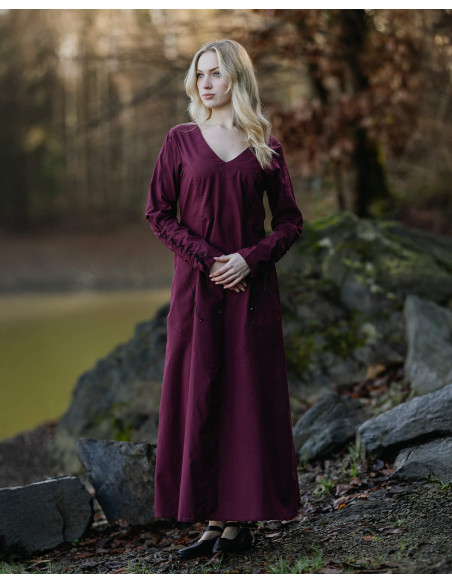 Long medieval cotton tunic model... Long medieval cotton tunic model...