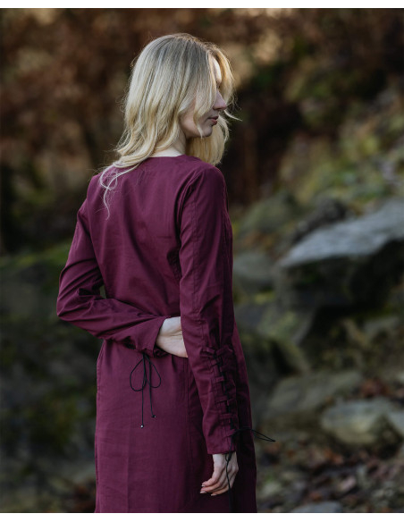 Long medieval cotton tunic model... Long medieval cotton tunic model...