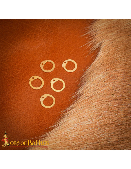 Flat brass ring pack with rivets (9 mm.)