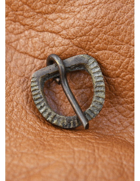 Small medieval belt buckle, brass