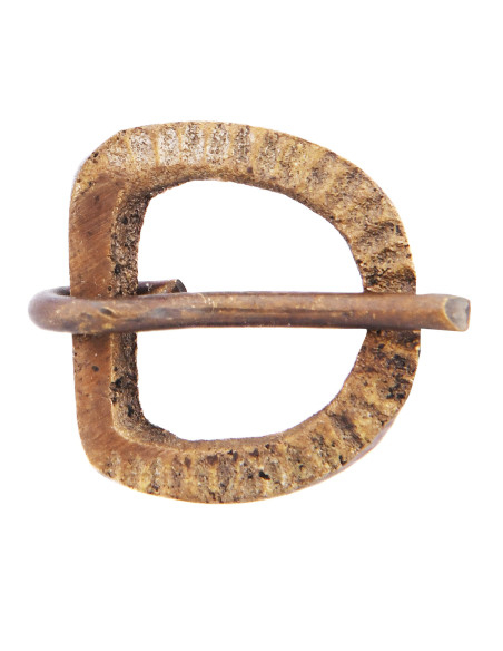 Small medieval belt buckle, brass