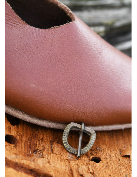 Small medieval belt buckle, brass