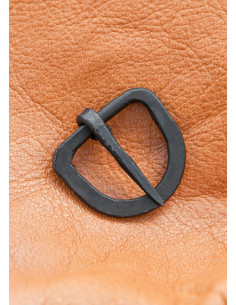 Hand-forged steel buckle, approximately 21 mm wide straps