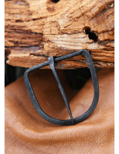 Hand-forged steel buckle, 47 mm wide straps 2