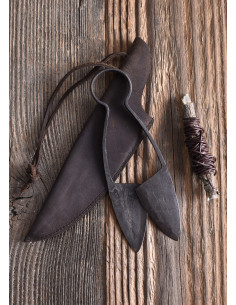 Large-sized spring scissors with a leather sheath 2