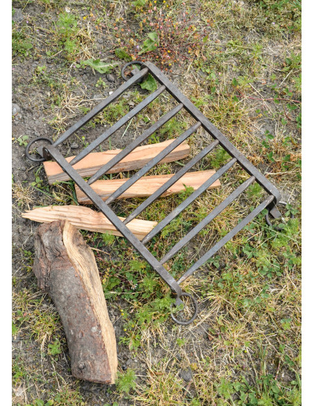 Hand-forged medieval grill, 37 x 24 cm.