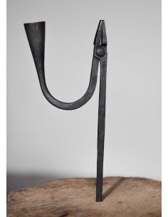 Hand-forged reed candelabrum with a pointed end