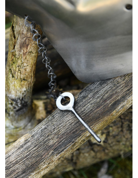 Sabre-tooth muzzle helmet, 14th... Sabre-tooth muzzle helmet, 14th...